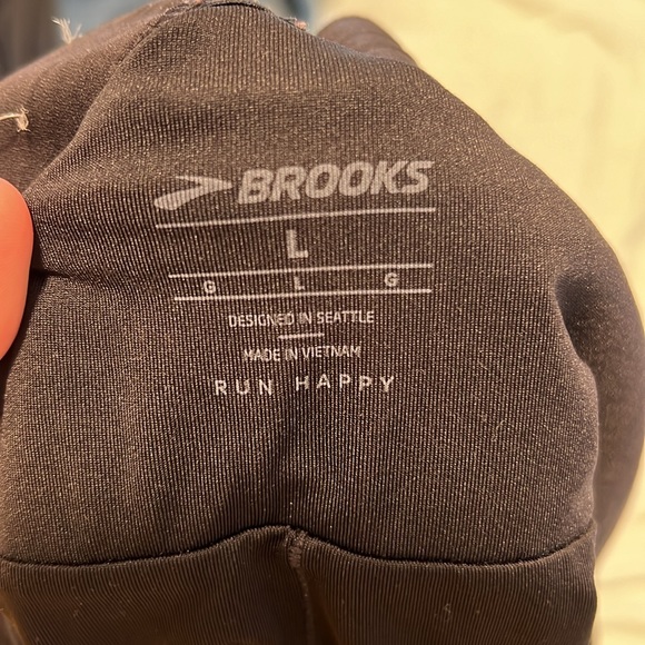 Brooks Black Size Large Woman’s Running Shorts - Picture 3 of 3